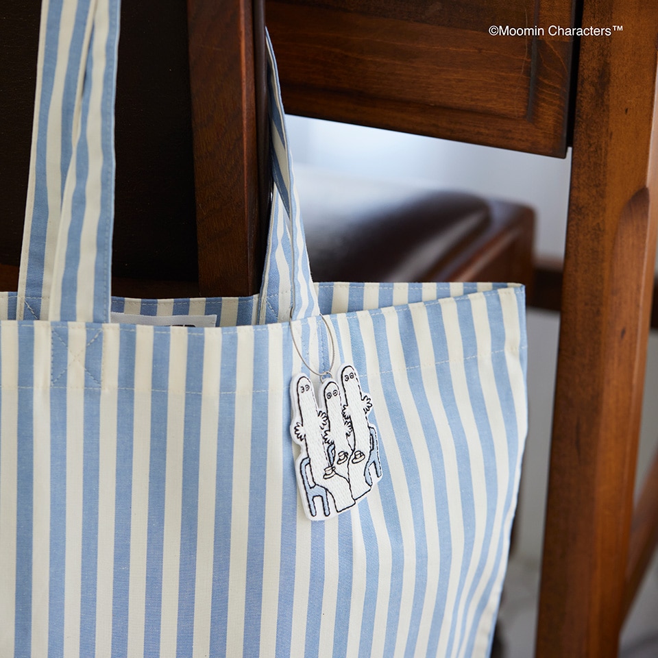 ほんのり光る!ニョロニョロ刺しゅうキーホルダー〈ティータイム〉