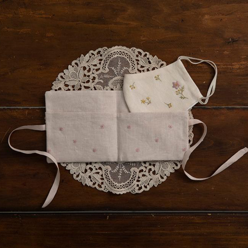 atelier de noraさんの植物をモチーフにしたボタニカル刺繍 〈マスクとマスクケース〉