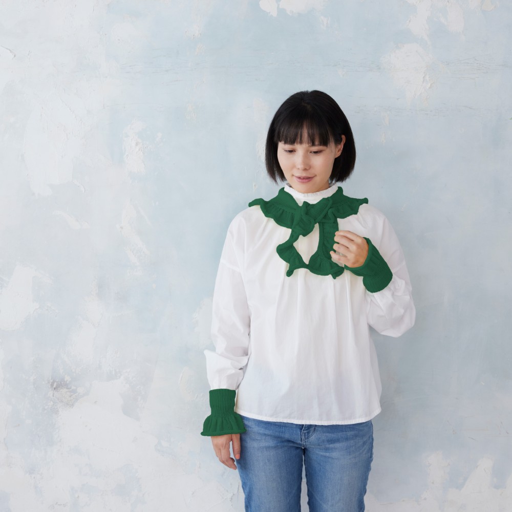 文章パターンで編む〈フリルアームウォーマー〉ビリジアン