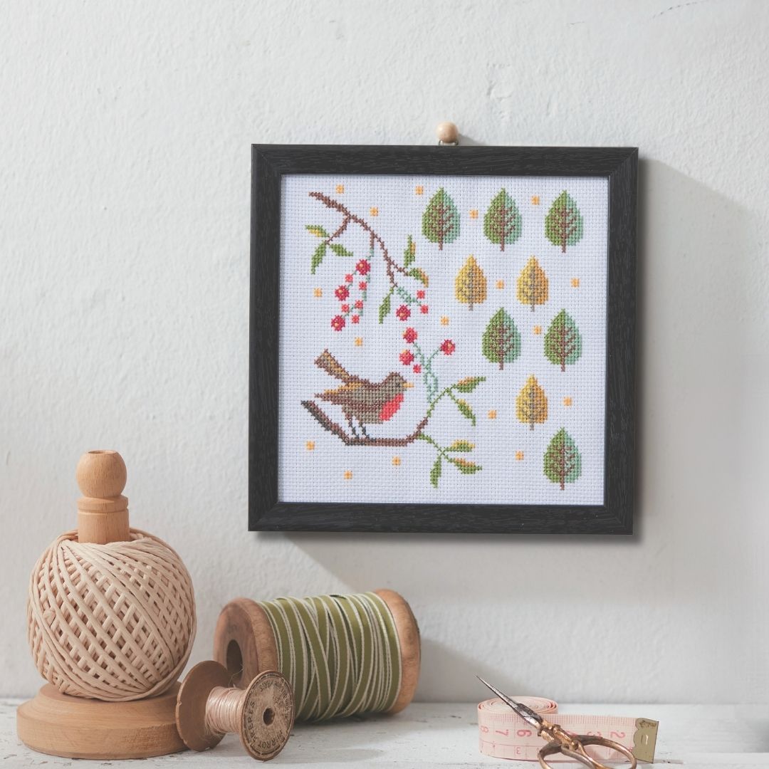 彩葉 季節を彩るクロスステッチ 小鳥と赤い実