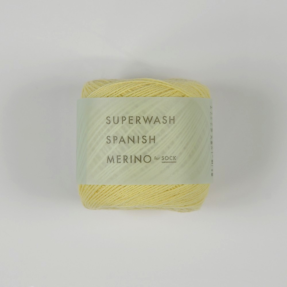 文章パターンで編む〈フリルアームウォーマー〉カスタード