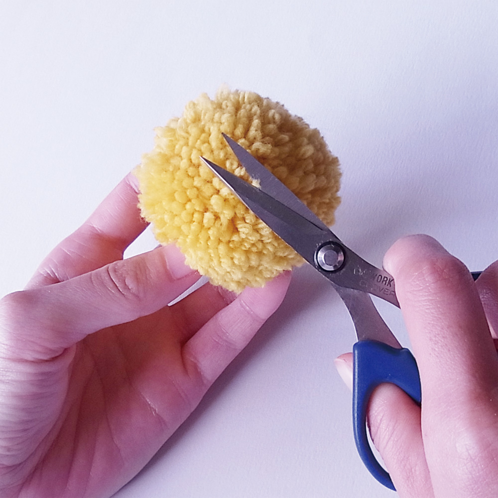 カットワークはさみ 115