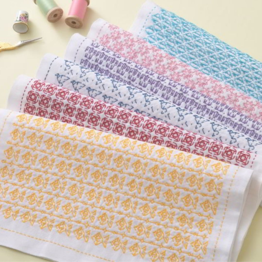 一目刺しの花ふきん 折り紙(兜)