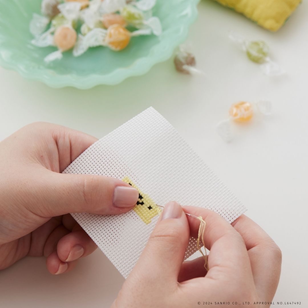 サンリオキャラクターズ クロスステッチのドット絵ブローチキット リトルツインスターズ