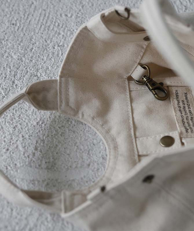 シンプルで機能的 毎日持ちたい帆布のバッグ