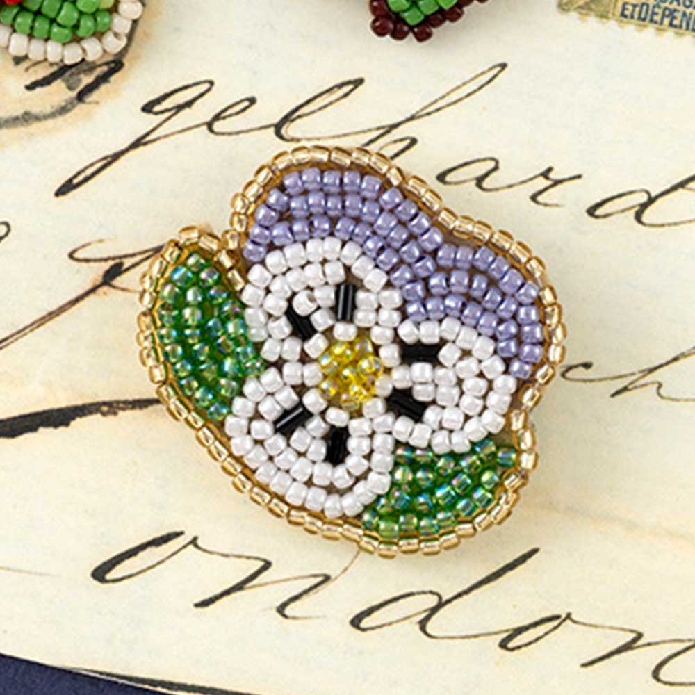 お花刺しゅうブローチ［ビオラ］