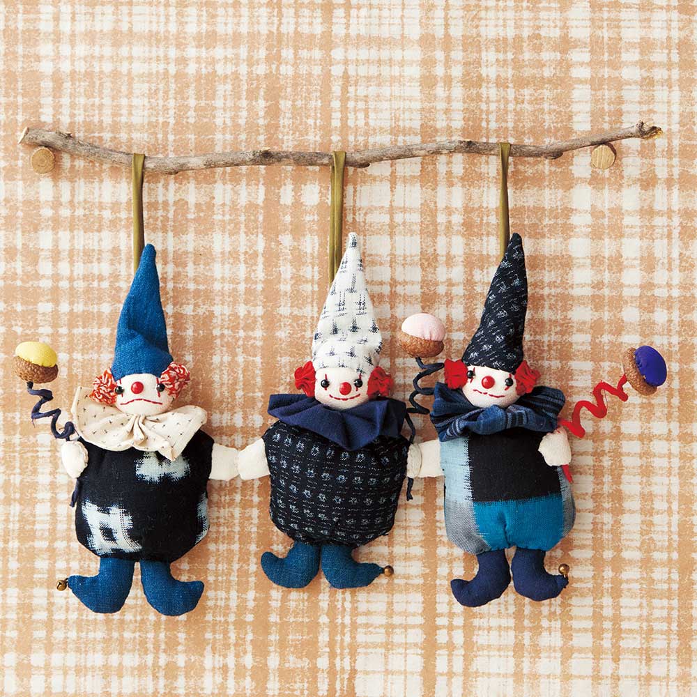 仲良しピエロ三姉妹