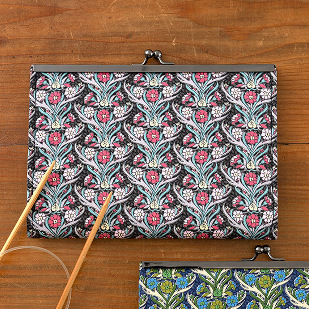 Liberty がま口輪針ケース［黒×ピンク］