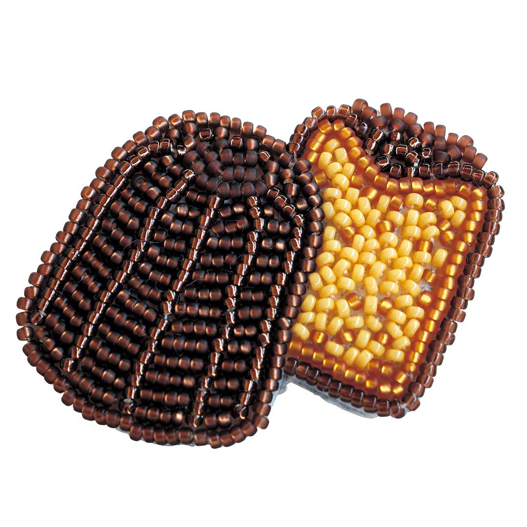 ビーズ刺しゅうキット Harapekoブローチ［カヌレ］