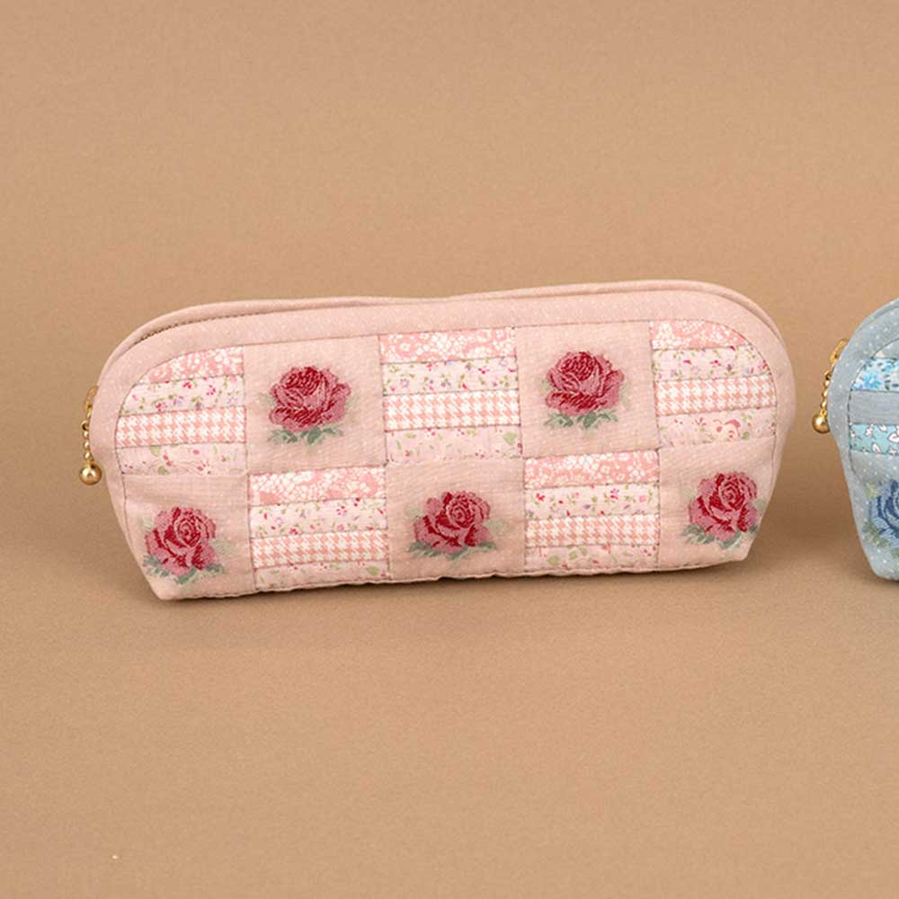 ローズ刺しゅうのペンケース［ピンク］