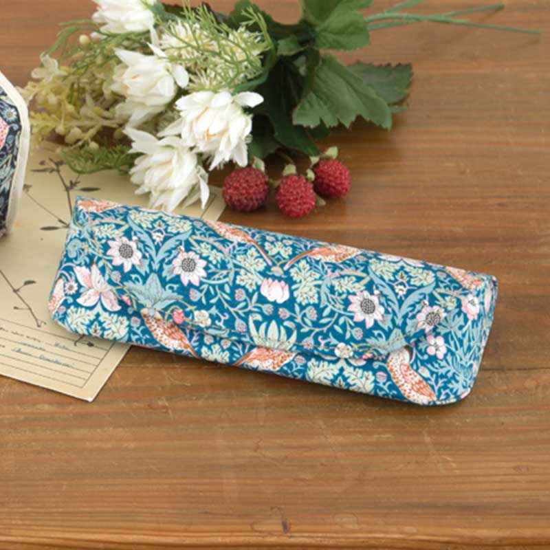 メガネケース ウィリアム・モリス［ストロベリー・シーフ］