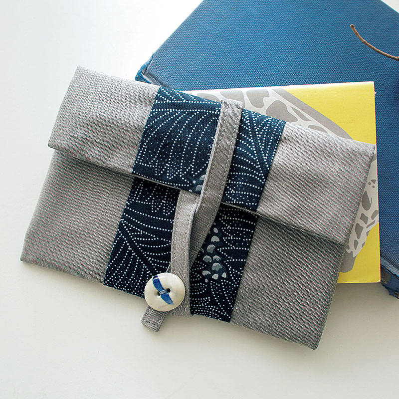 黒羽志寿子さん監修　カードポーチ