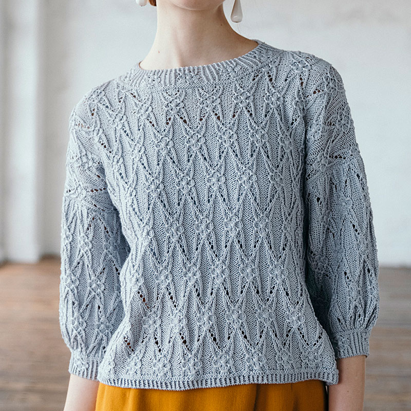 全図解編み図【配送】 スモッキングの花模様プルオーバー