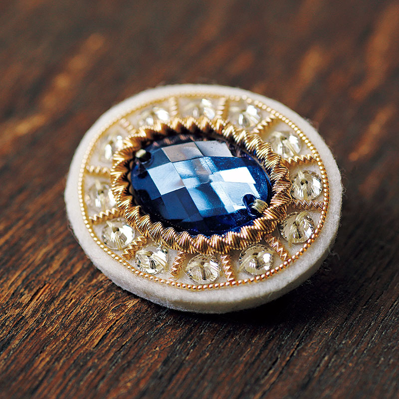 笹尾多恵さん監修 ゴールドワークのロイヤルブローチ