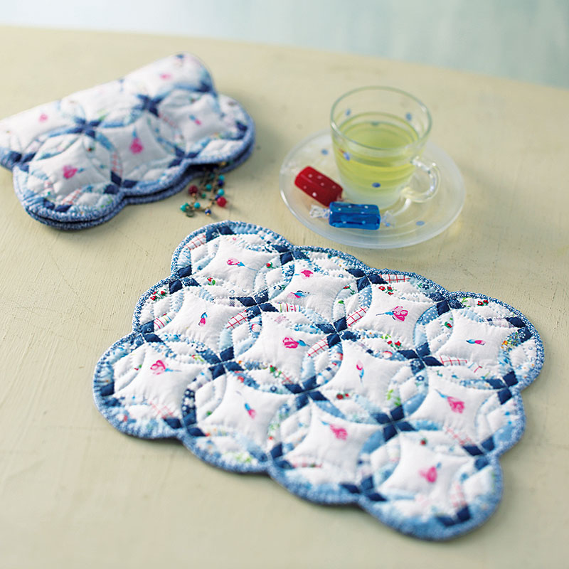 鷲沢玲子さん監修　ポーチにもできるミニキルト