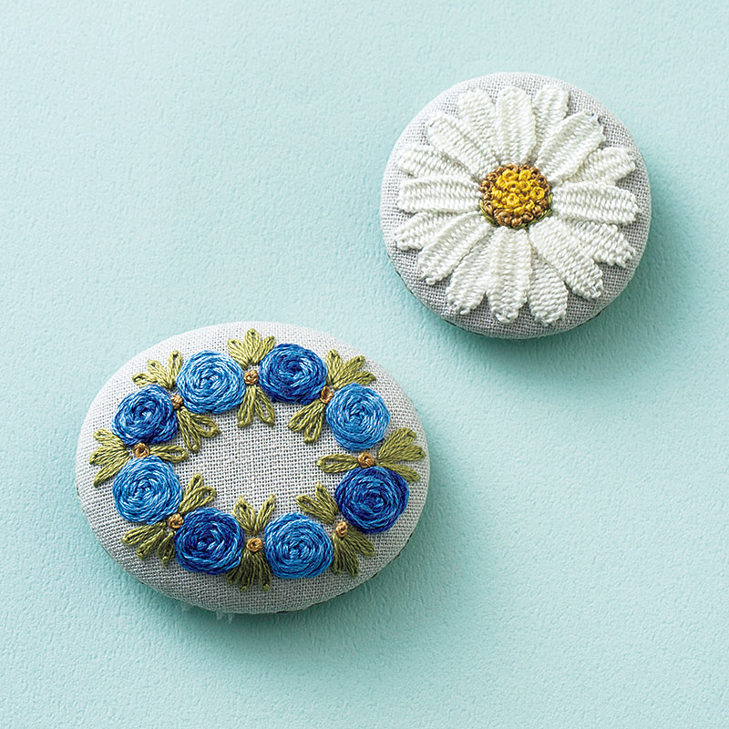 青木和子さん監修　花咲く刺しゅうブローチ