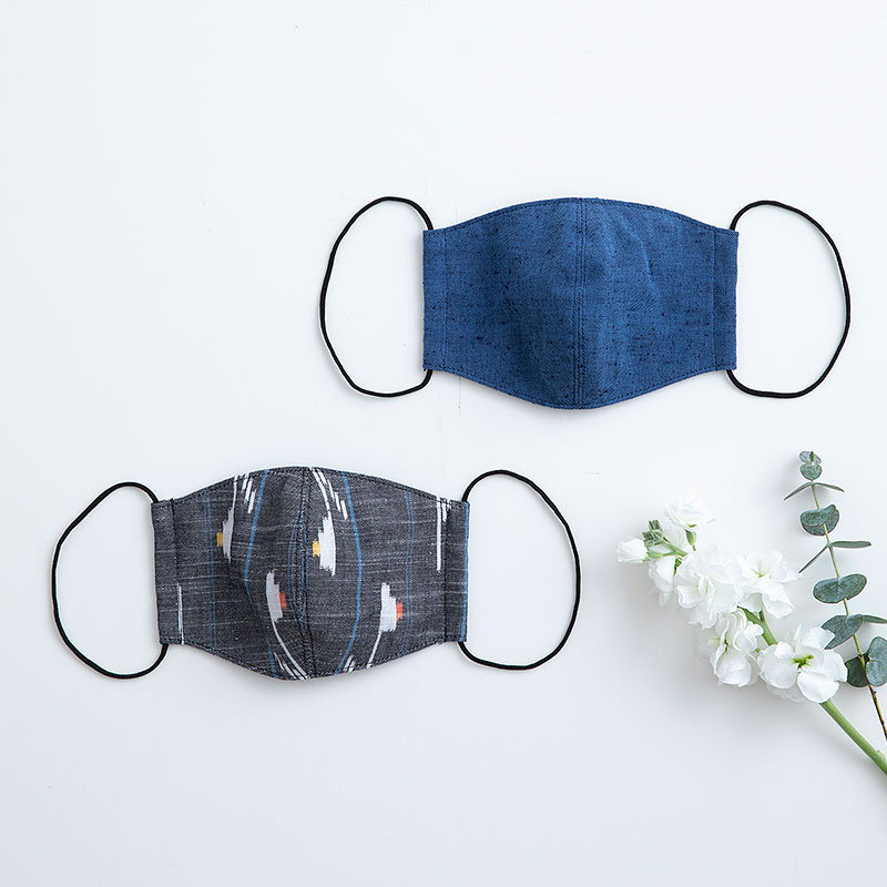 久留米絣の立体マスク［青・花柄］