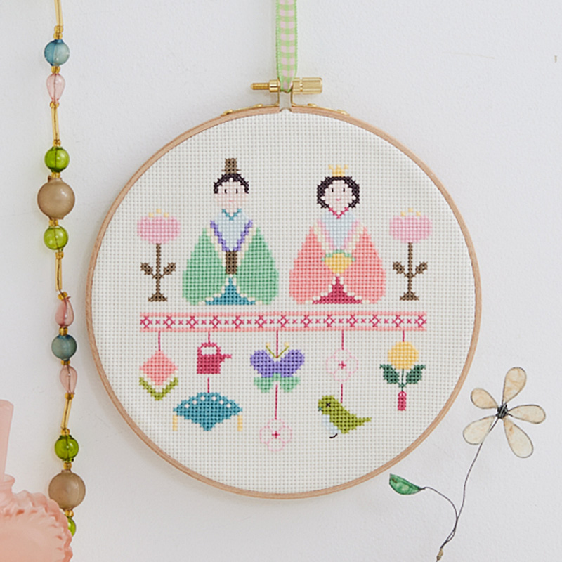 桃の節句の刺しゅう枠飾り 『刺しゅう歳時記』刺しゅうキットシリーズ