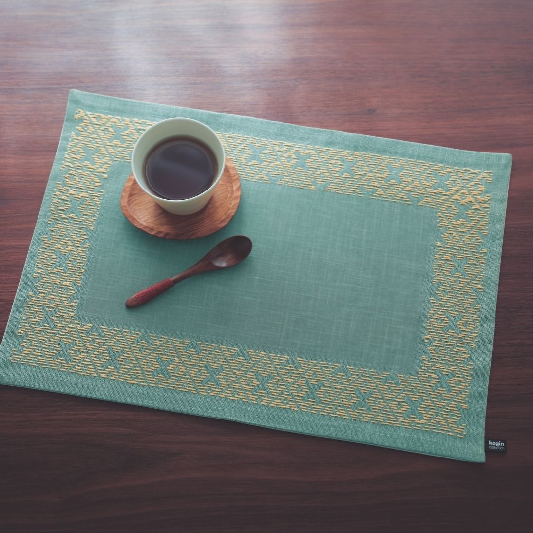 こぎん模様の刺し子クロス フレーム柄のランチョンマット