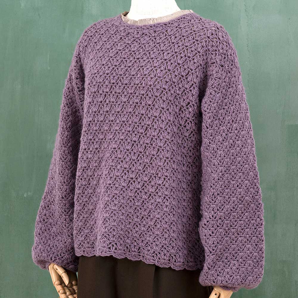 ふっくら袖の紫プルオーバー