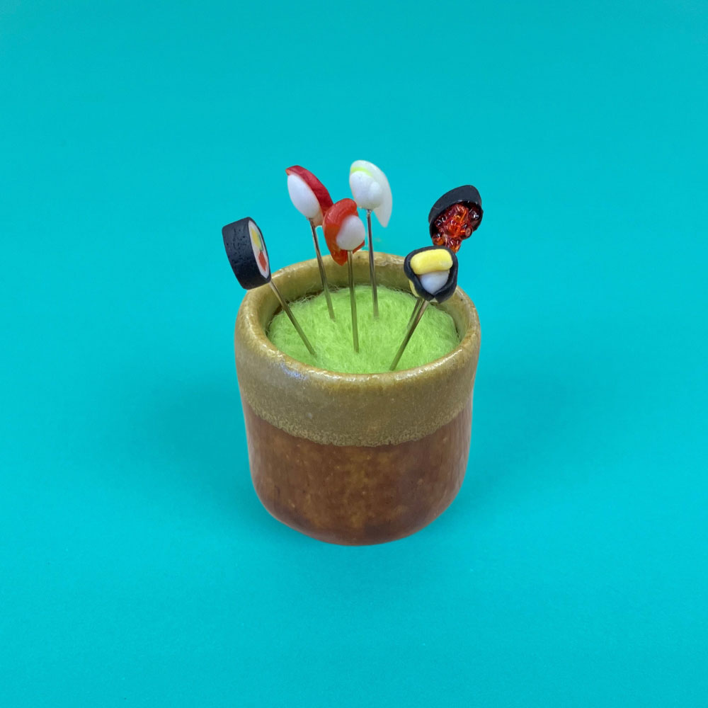 めぼそ針 お寿司の待ち針 鉄釉掛け付き