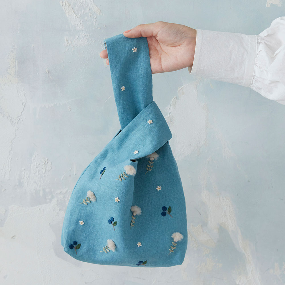 小さなお花の刺繍モチーフ〈ノットバッグ〉