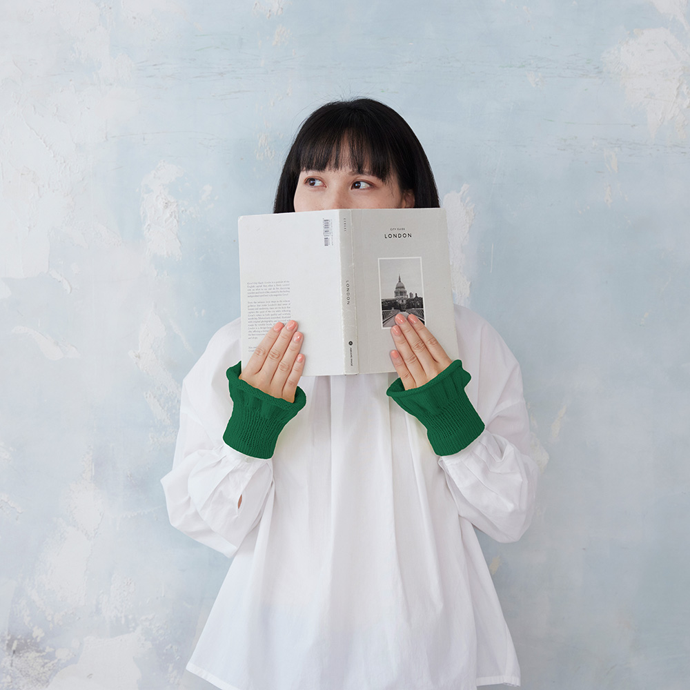 文章パターンで編む〈フリルアームウォーマー〉ビリジアン