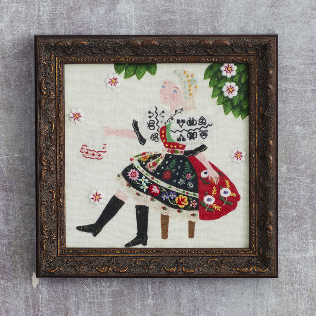 柏木リエさん×bitteさん 民族衣装の刺繍フレーム「チェコ」