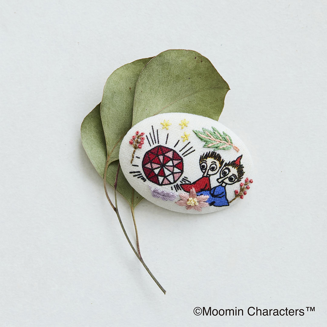 ムーミン ボタニカル刺しゅうブローチ〈トフスランとビフスラン〉