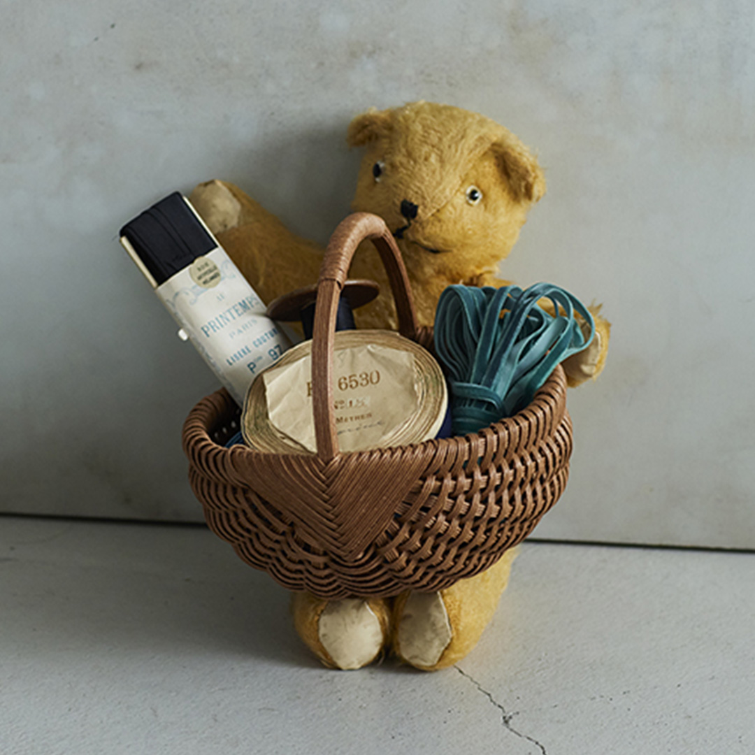 古木明美さんの 紙バンドで作る ポーランド風のミニバスケット