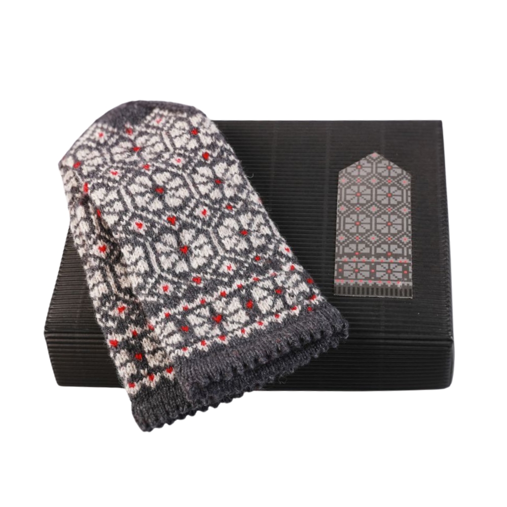 Hobbywool ピュアウールで編む ラトビアのミトンキット Kurzemeコレクション No.9