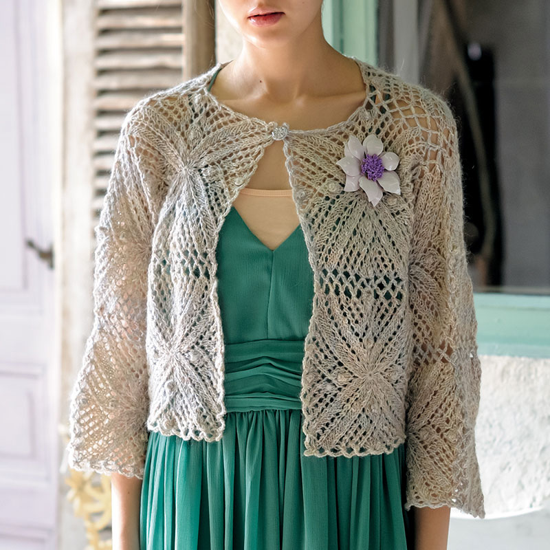 〈レシピ〉モチーフつなぎのベージュ系ボレロ