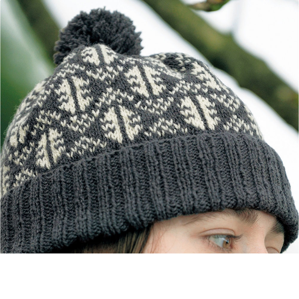 〈レシピ〉グレーと生なりの編み込み模様の帽子