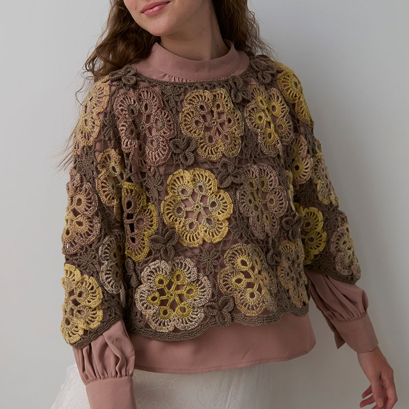 〈レシピ〉花モチーフのショート丈プルオーバー