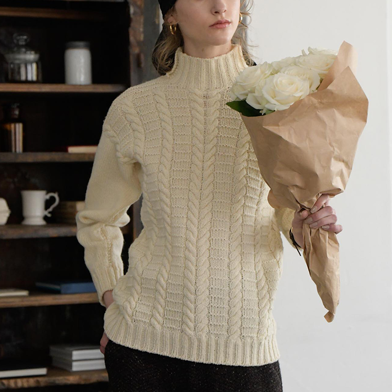 〈レシピ〉ロープ模様のハイネックプルオーバー