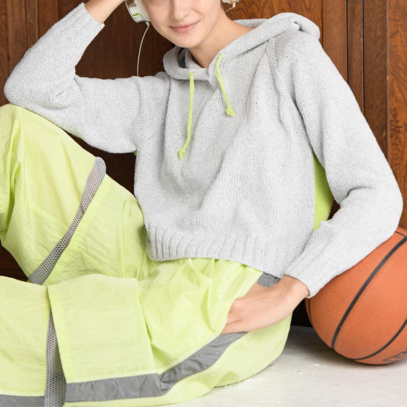 〈レシピ〉　グレーのフード付きプルオーバー