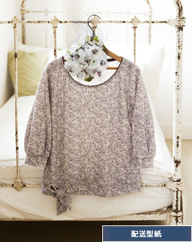 【配送型紙】　小森里佳のパフスリーブブラウス