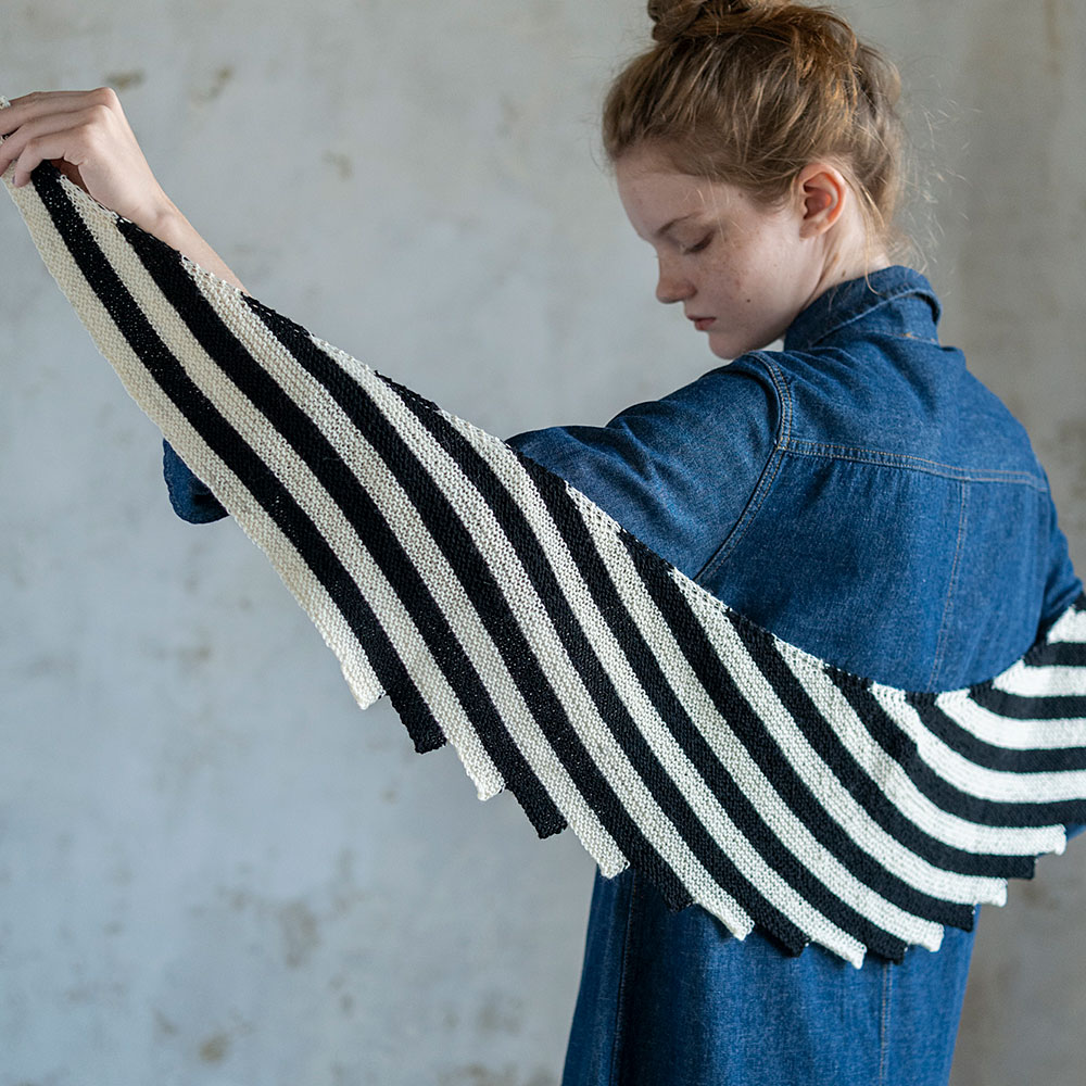 ドラゴンショール  白×黒［編み図別売］