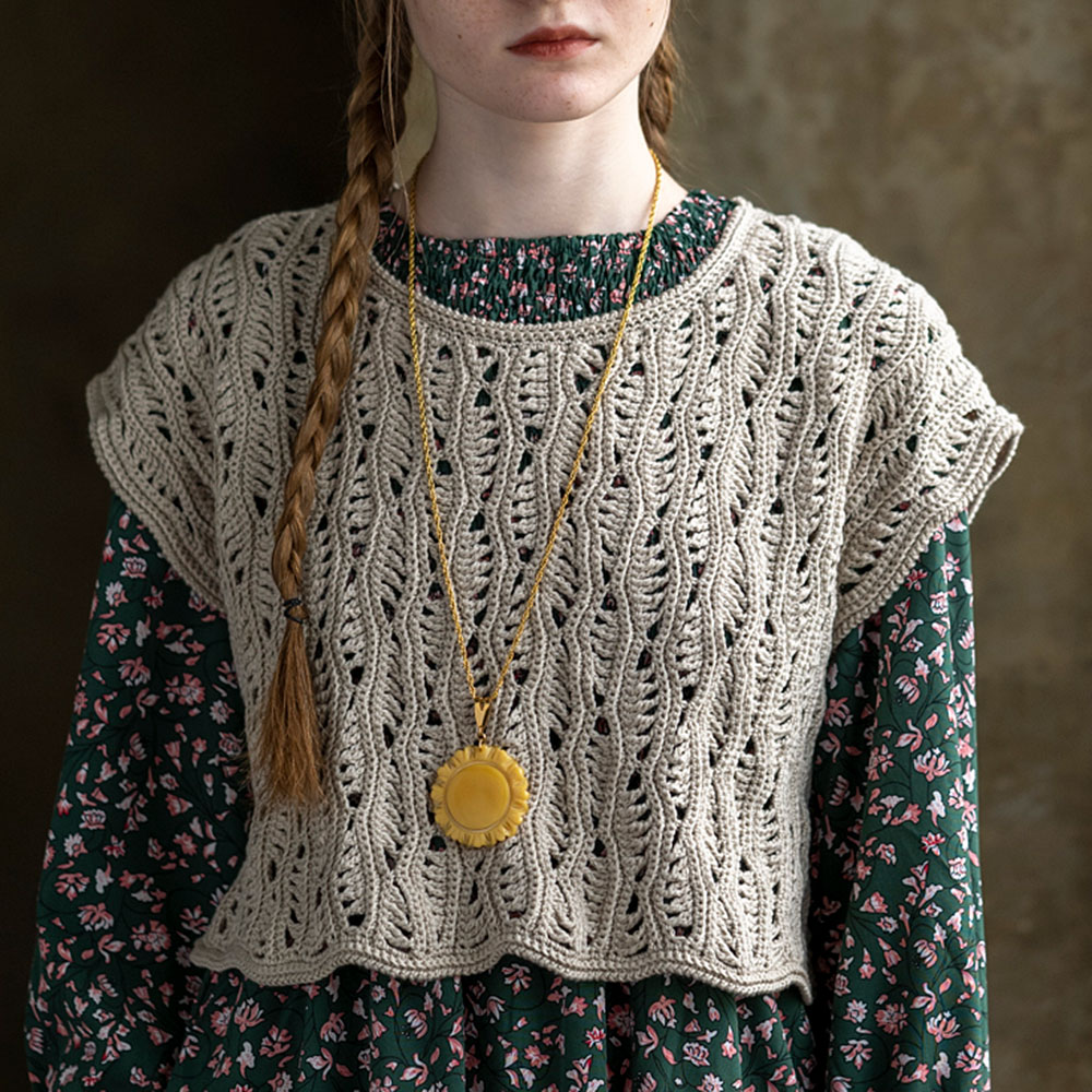 〈糸セット〉ショート丈のベスト