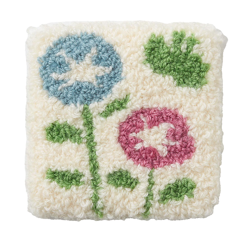 パンチニードルで作るミニラグ　散歩