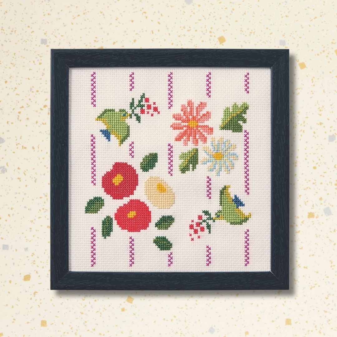 彩葉　季節を彩るクロスステッチ 小鳥と椿